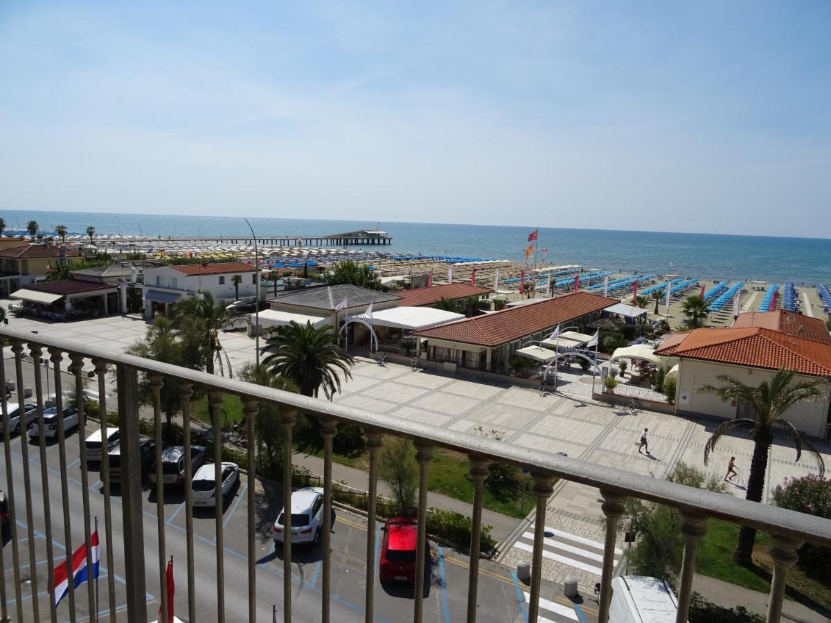 Dependance Dell'Hotel Sole E Mare Camaiore Bagian luar foto