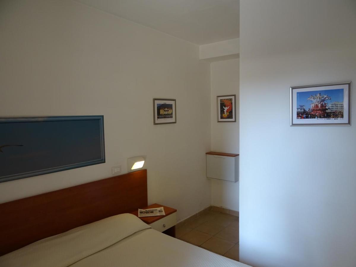 Dependance Dell'Hotel Sole E Mare Camaiore Bagian luar foto