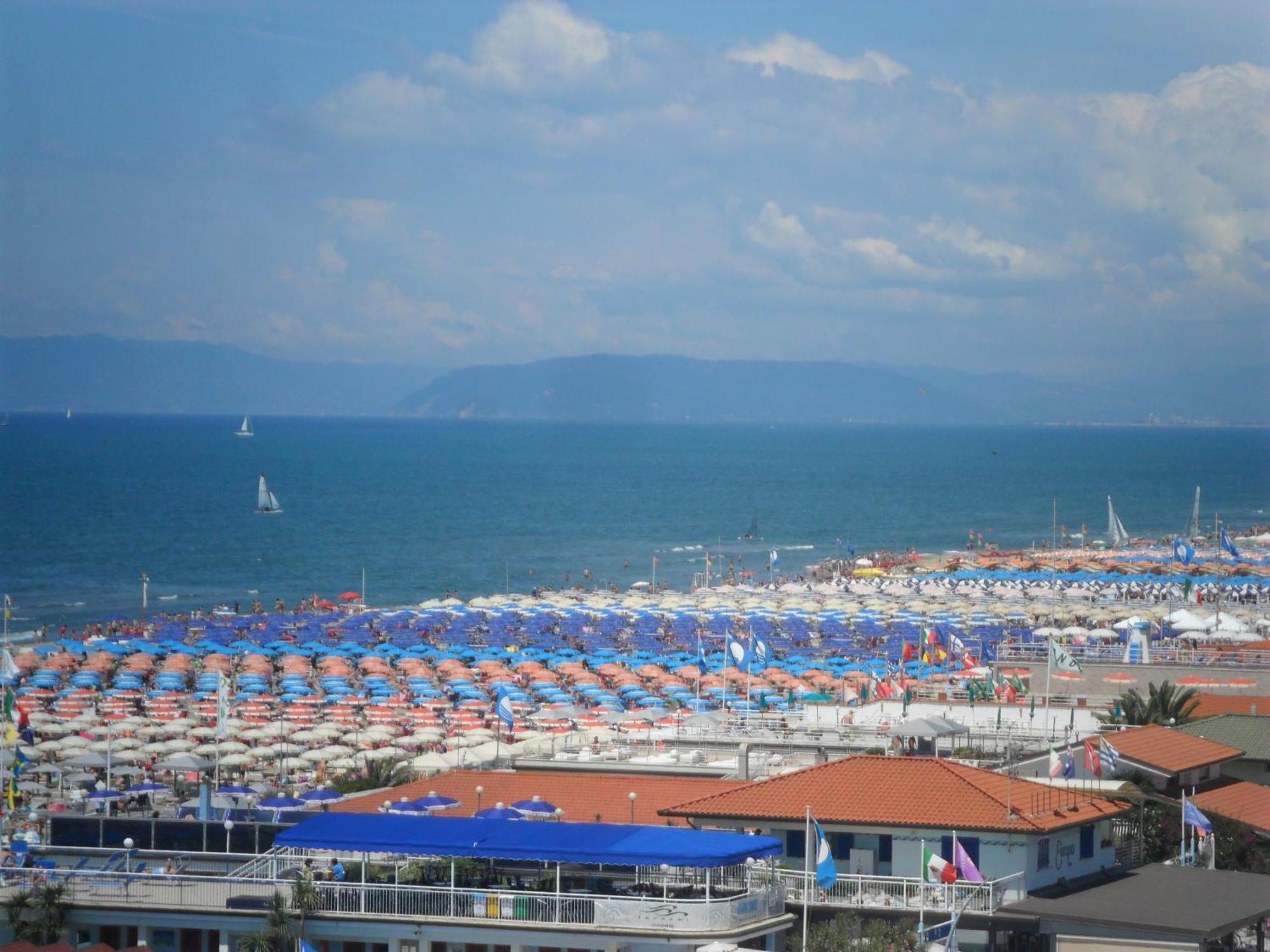 Dependance Dell'Hotel Sole E Mare Camaiore Bagian luar foto